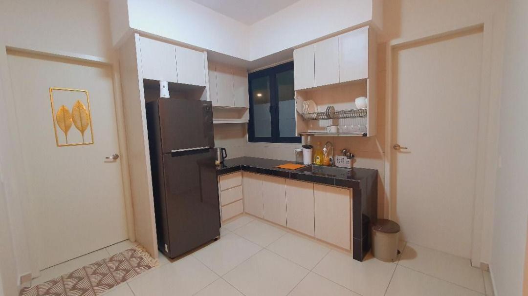 Town/sea View/10 Min To Jonker/4-6pax Apartment Malacca